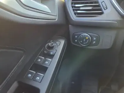 Photo 24 Ford Focus 1.0 EcoBoost mHEV 125ch Titanium X Business