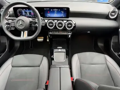 Photo 7 Mercedes Classe A 200 d AMG Line