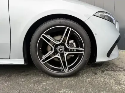 Photo 5 Mercedes Classe A 200 d AMG Line