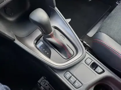 Photo 16 Toyota Yaris Hybride 1.5 116H GR SPORT