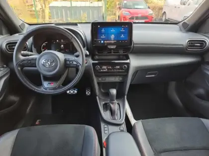 Photo 10 Toyota Yaris Hybride 1.5 116H GR SPORT