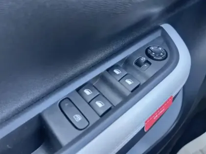 Photo 12 Citroën C3  1.2 Turbo 100ch MAX