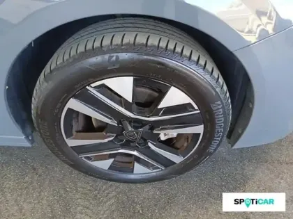 Photo 13 Peugeot 208  1.2 Hybrid 110ch Allure e-DCS6