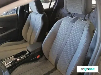 Photo 8 Peugeot 208  1.2 Hybrid 110ch Allure e-DCS6