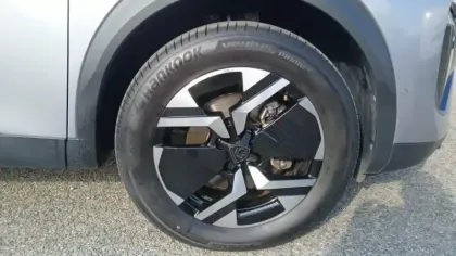 Photo 5 Peugeot 2008  Hybrid 136 e-DCS6