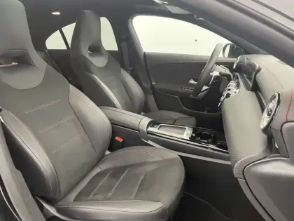 Photo 89 Mercedes CLA  Coupé 250 e Hybrid EQ 8G-DCT