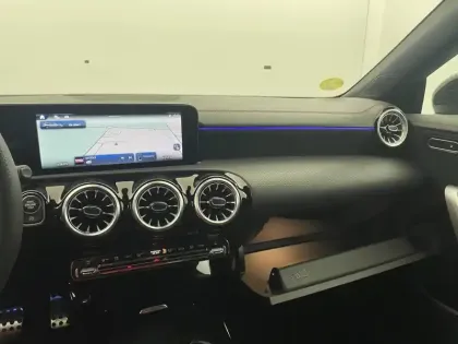 Photo 27 Mercedes CLA  Shooting Brake 200 d 8G-DCT