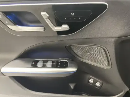 Photo 24 Mercedes Classe C  300 e 9G-Tronic e-Hybrid EQ