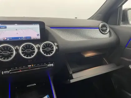 Photo 27 Mercedes GLA  250 e Hybrid EQ 8G-DCT