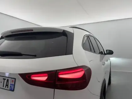 Photo 31 Mercedes GLA  250 e Hybrid EQ 8G-DCT