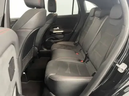 Photo 15 Mercedes GLA  250 e 8G-DCT