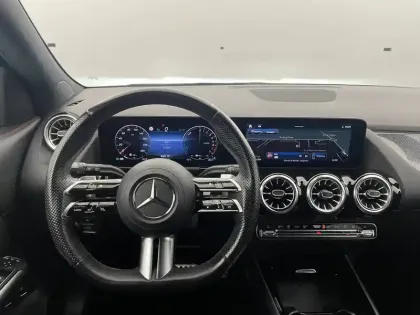 Photo 21 Mercedes GLA  250 e 8G-DCT