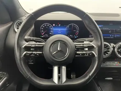 Photo 22 Mercedes GLA  250 e 8G-DCT