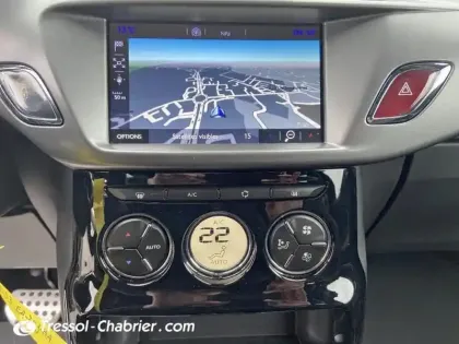 Photo 10 Citroën DS 3 Gén. I Ph2 So Chic 2