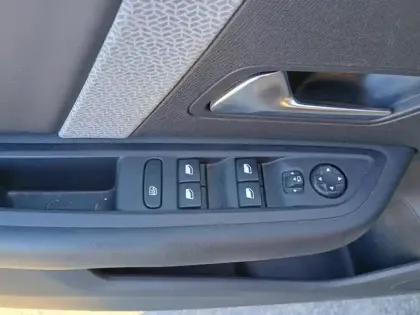 Photo 19 Citroën C4 Gén. III Ph1 Shine 5