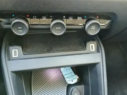 Photo 21 Citroën C4 Gén. III Ph1 Shine 5