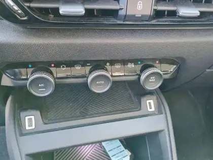 Photo 12 Citroën C4 Gén. III Ph1 Shine 5