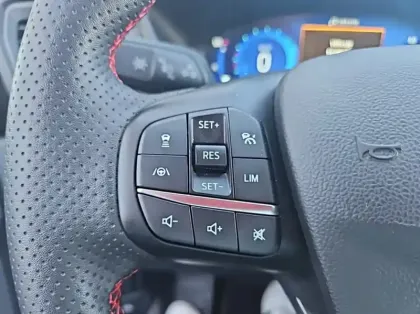 Photo 46 Ford Kuga Gén. III Ph1 ST-Line 5