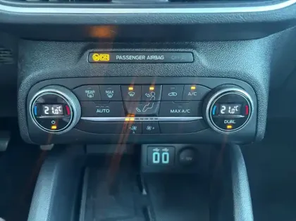 Photo 34 Ford Focus Gén. IV Ph1 Titanium X 5