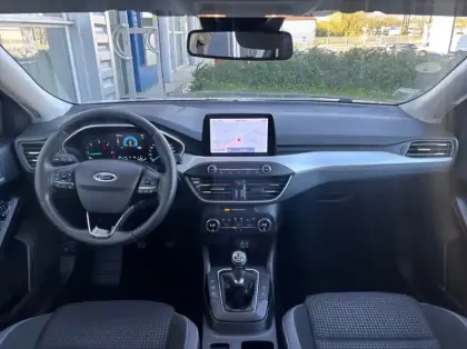 Photo 32 Ford Focus Gén. IV Ph1 Titanium X 5