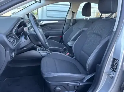 Photo 39 Ford Focus Gén. IV Ph1 Titanium X 5