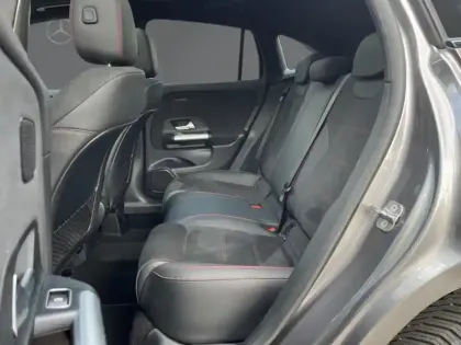 Photo 15 Mercedes GLA 200 d AMG Line