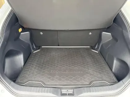 Photo 13 Toyota Yaris Gén. I Ph1 Design 5