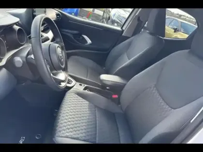 Photo 9 Toyota Yaris  116h Design 5p MC24