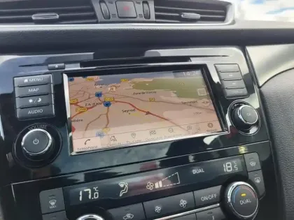 Photo 8 Nissan Qashqai  1.3 DIG-T 140ch Tekna