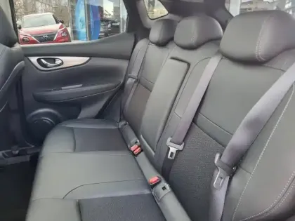 Photo 5 Nissan Qashqai  1.3 DIG-T 140ch Tekna