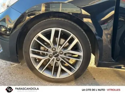 Photo 8 Kia Rio  1.0 T-GDI 120ch MHEV GT-Line