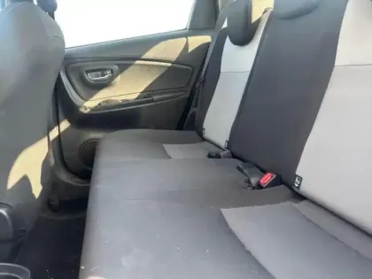 Photo 13 Toyota Yaris  100h Dynamic 5p RC19