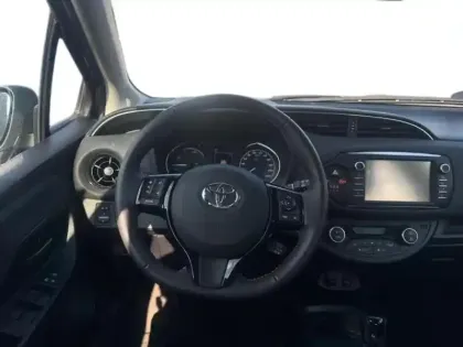 Photo 11 Toyota Yaris  100h Dynamic 5p RC19