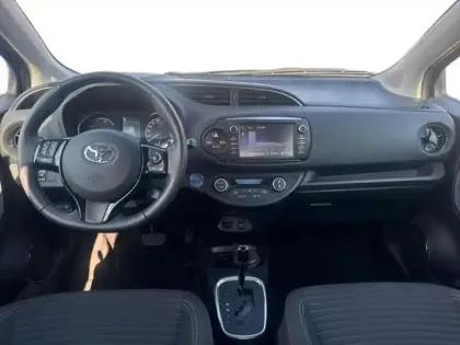 Photo 10 Toyota Yaris  100h Dynamic 5p RC19