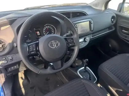 Photo 14 Toyota Yaris  100h Dynamic 5p RC19