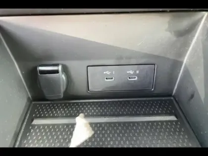 Photo 13 Renault Symbioz Gén. I Ph1 Techno 5