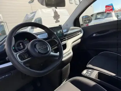 Photo 14 Fiat 500  e 95ch Action Plus