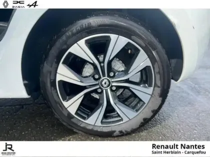 Photo 10 Renault Clio Gén. V (BJA) Ph1 NG Evolution 5