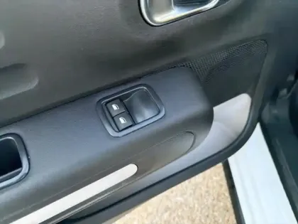 Photo 11 Citroën C3  1.5 BlueHDi 100ch S&S Feel E6.d