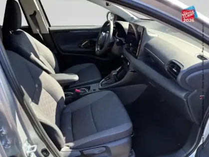 Photo 19 Toyota Yaris  116h Design 5p MY25