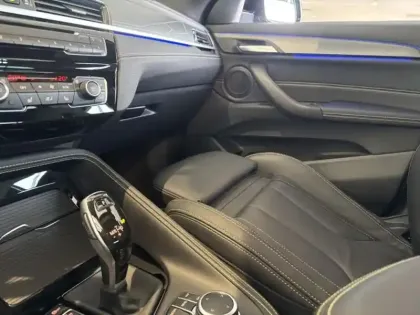 Photo 11 BMW X2  sDrive18iA 136ch Edition Goldplay DKG7