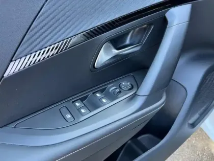 Photo 14 Peugeot 2008 Gén. II Ph2 Allure 5