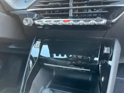 Photo 12 Peugeot 2008 Gén. II Ph2 Allure 5