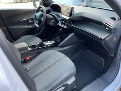 Photo 9 Peugeot 2008 Gén. II Ph2 Allure 5