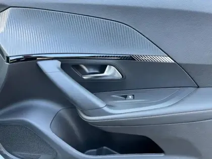 Photo 10 Peugeot 2008 Gén. II Ph2 Allure 5