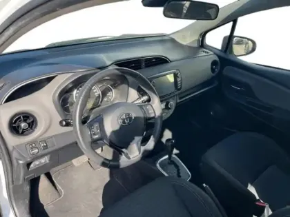 Photo 13 Toyota Yaris  100h France 5p MY19