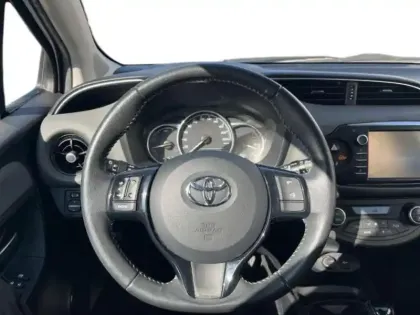 Photo 10 Toyota Yaris  100h France 5p MY19