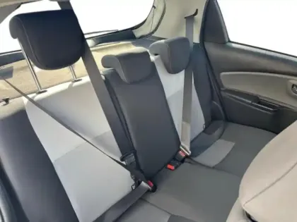 Photo 8 Toyota Yaris  100h France 5p MY19