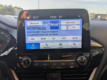 Photo 8 Ford Fiesta Gén. V Ph2 Titanium Business 5