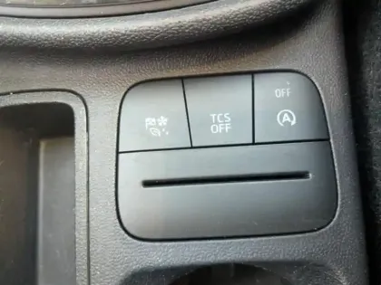 Photo 12 Ford Fiesta Gén. V Ph2 Titanium Business 5